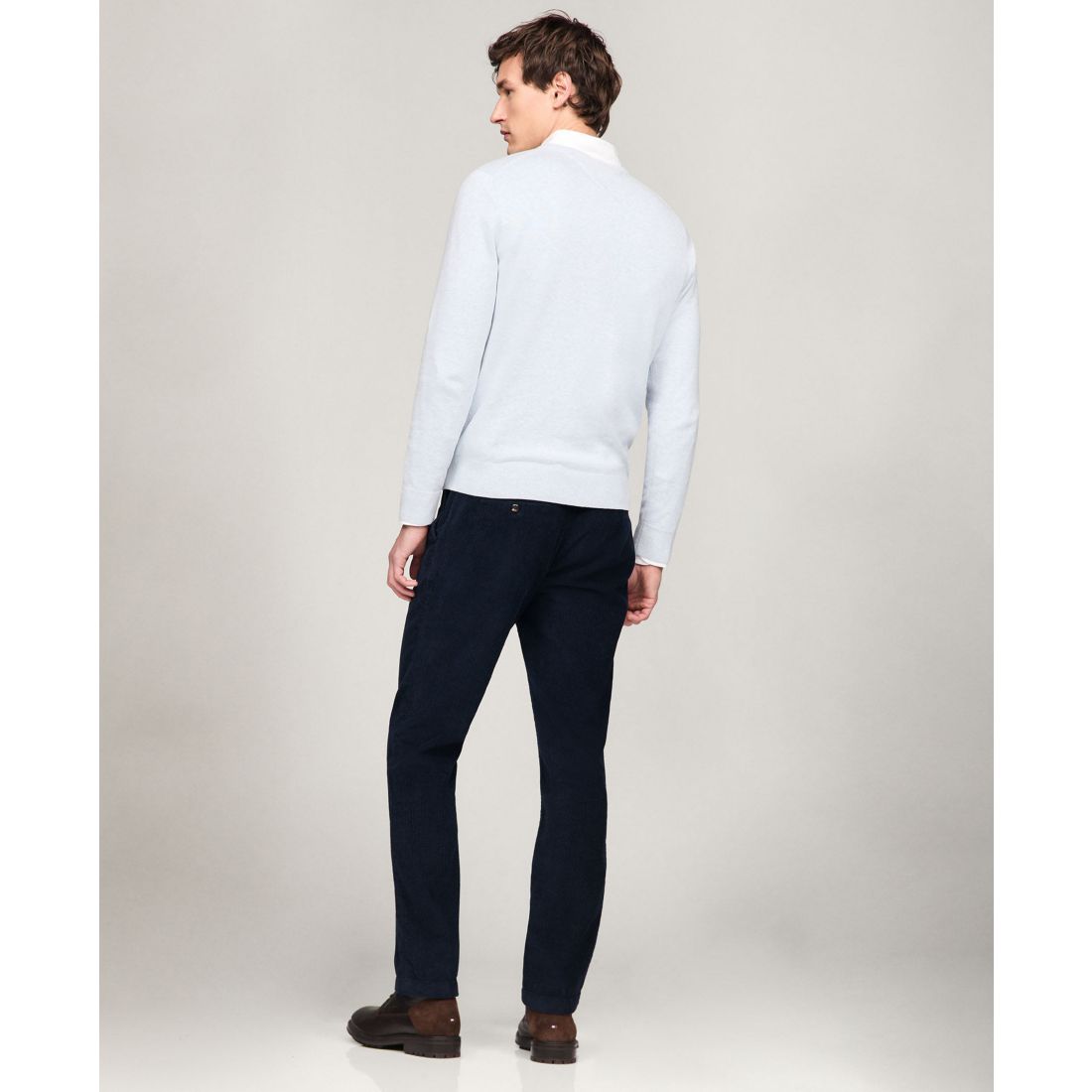 Tommy Hilfiger Men's Essential Solid V-Neck Sweater
