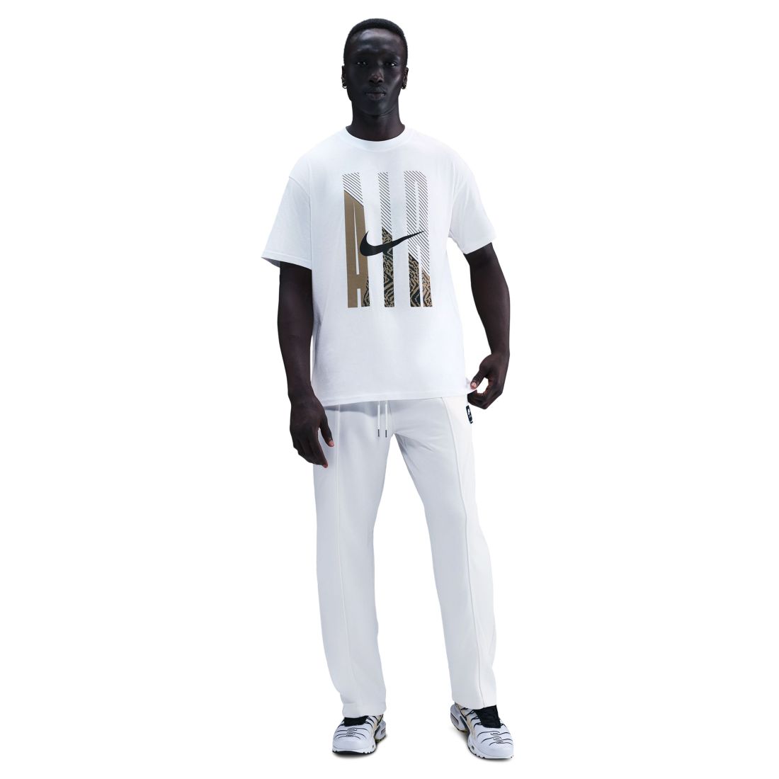 Nike Men's Sportswear Max90 Crewneck T-Shirt