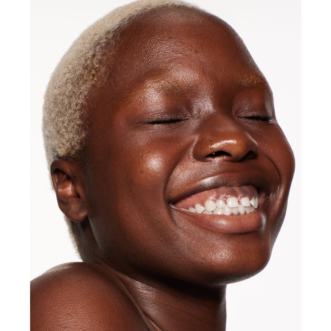 Shiseido RevitalEssence Skin Glow Foundation Spf 30