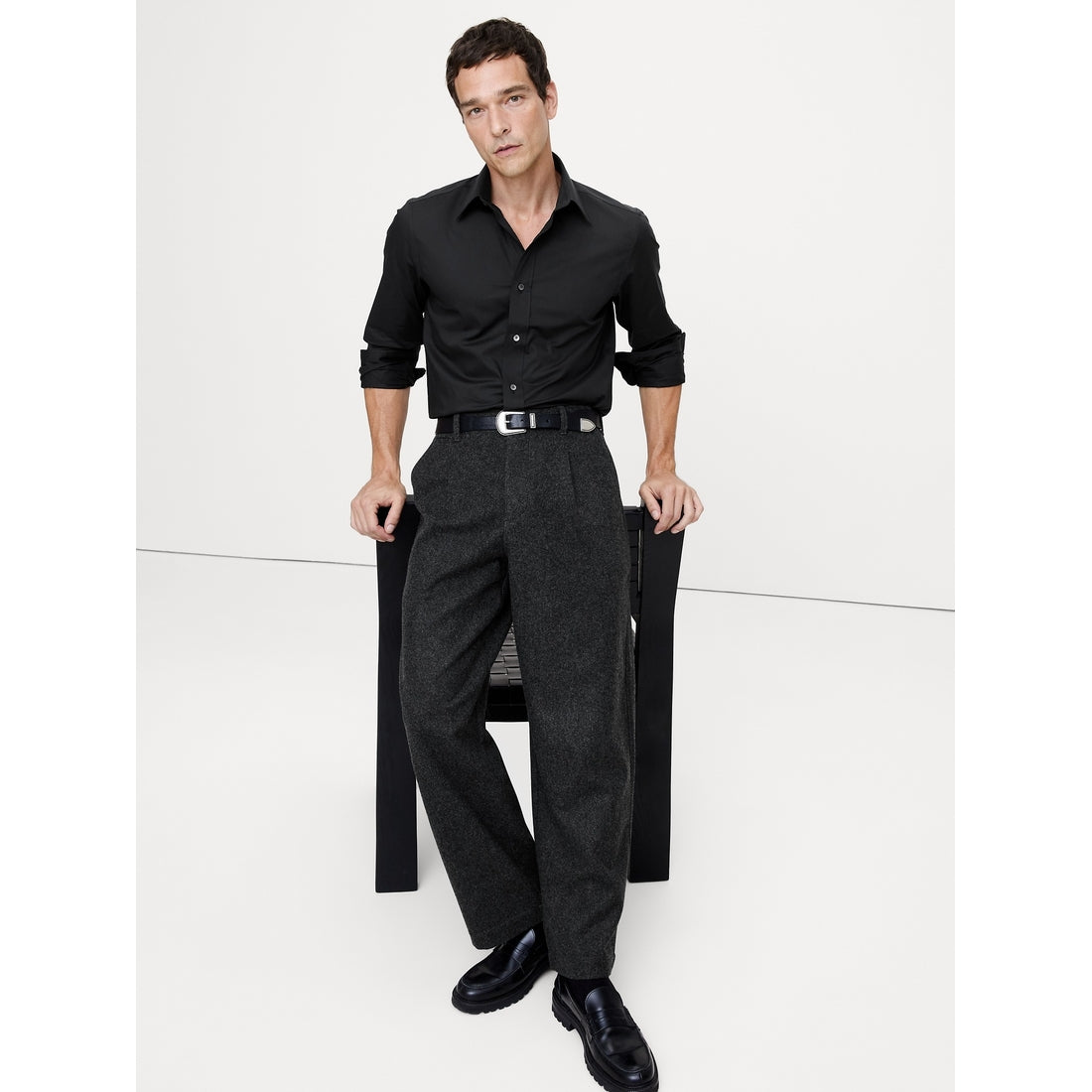 Men's Slim-Fit Wrinkle-Resistant Dress Shirt