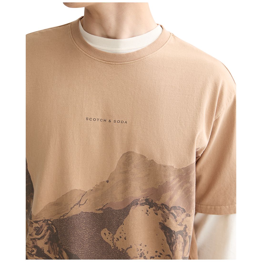 Scotch & Soda Men's Relaxed Fit Short Sleeve Mountain Graphic Crewneck T-Shirt