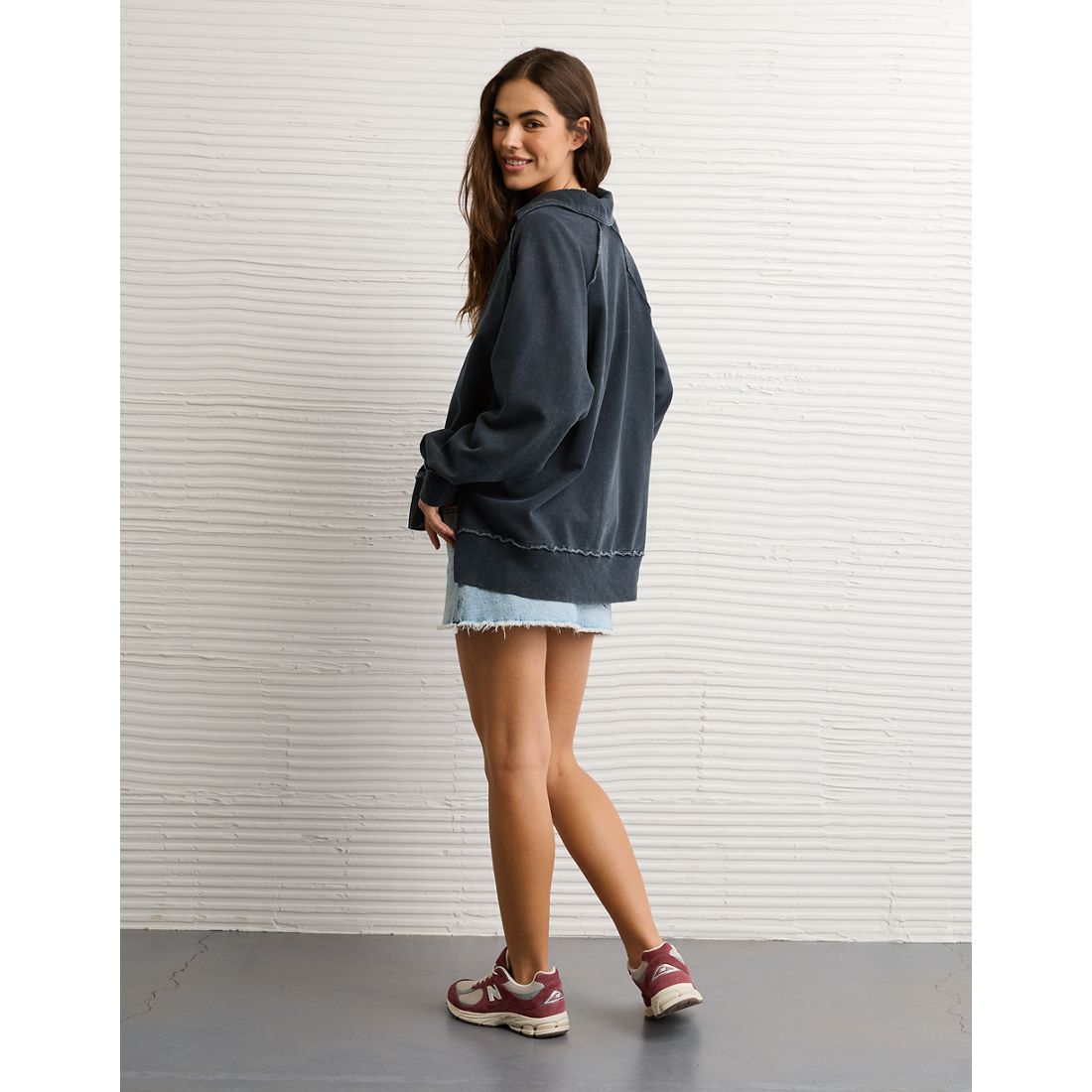 AE Big Hug Henley Sweatshirt