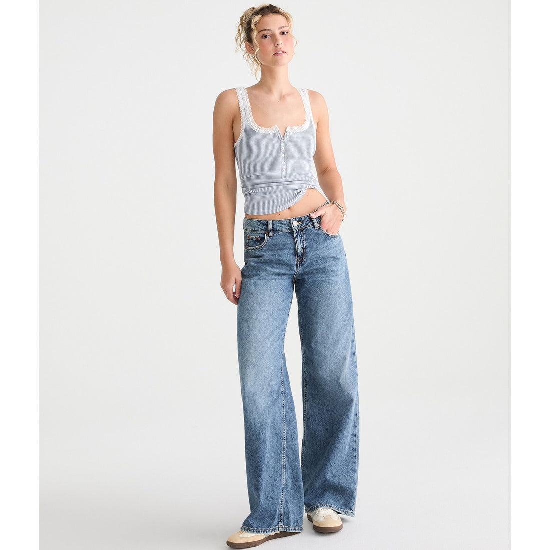 Low-Rise Baggy Wide Leg Lightweight Luxe Jean