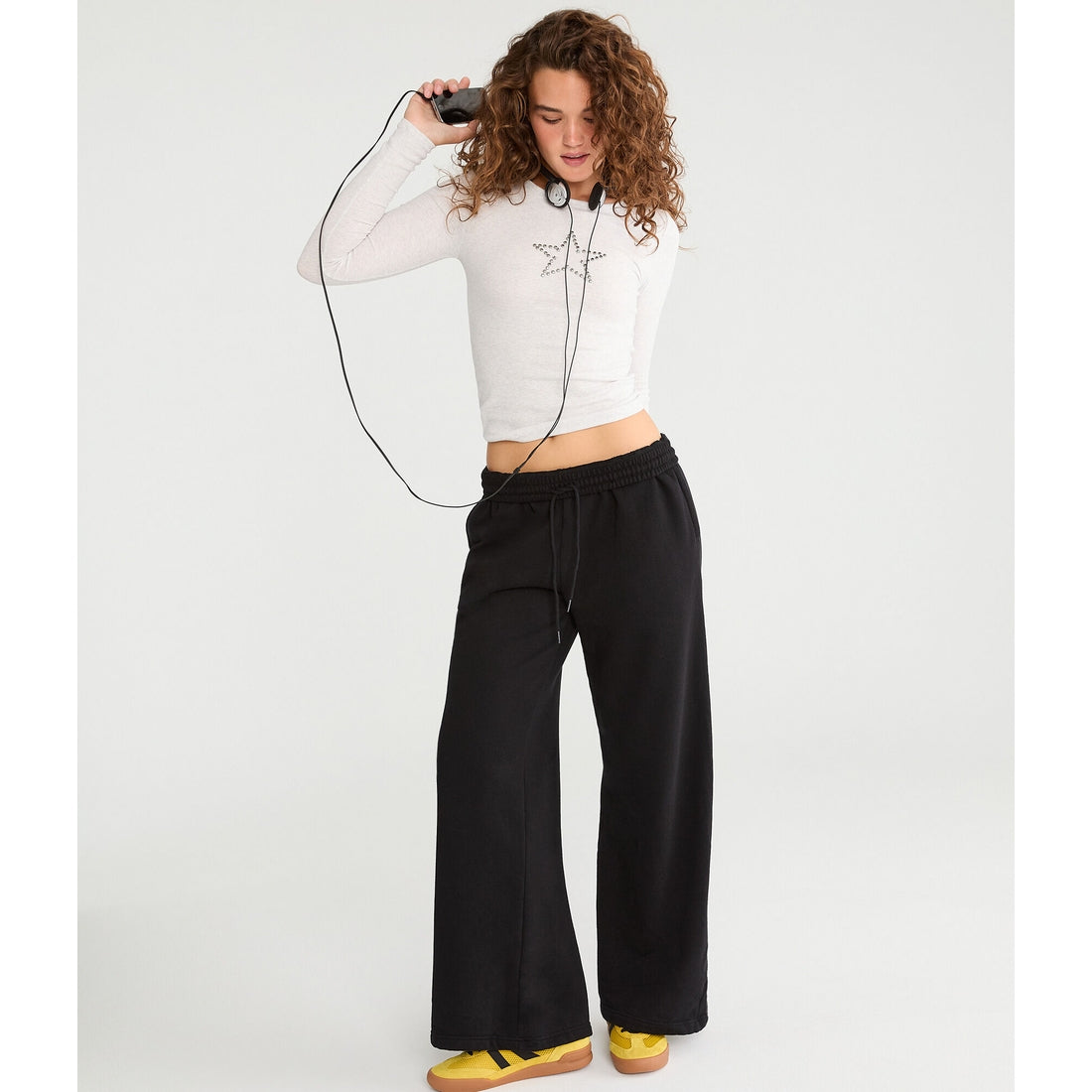 Aeropostale Womens' Mid-Rise Wide Leg Sweatpants