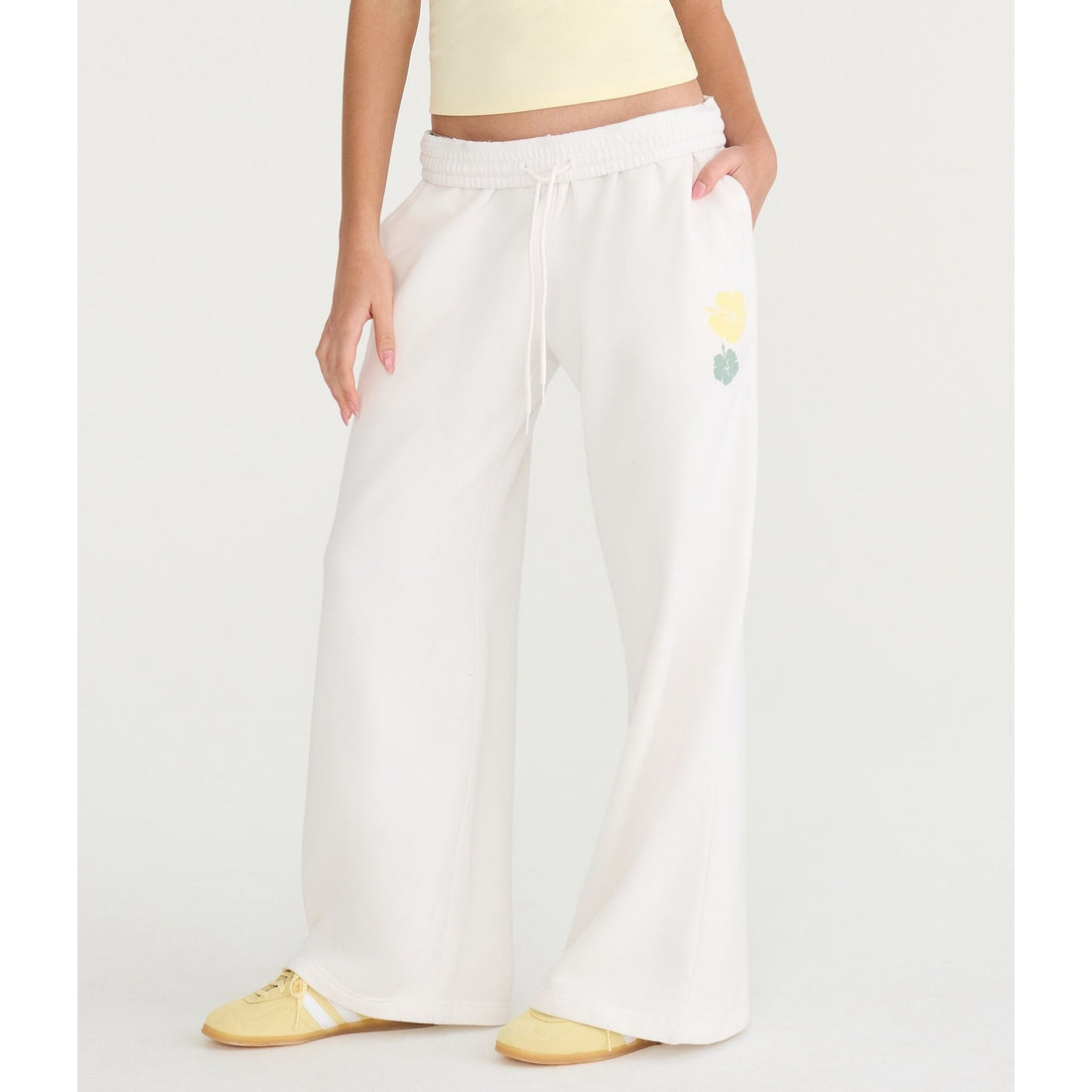 Cloud Soft Hibiscus Mid-Rise Wide Leg Sweatpants