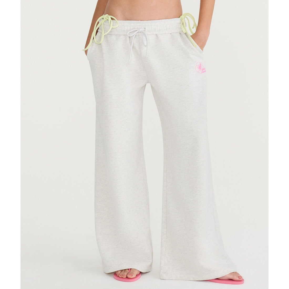 Cloud Soft Hibiscus Hawaii Mid-Rise Wide Leg Sweatpants