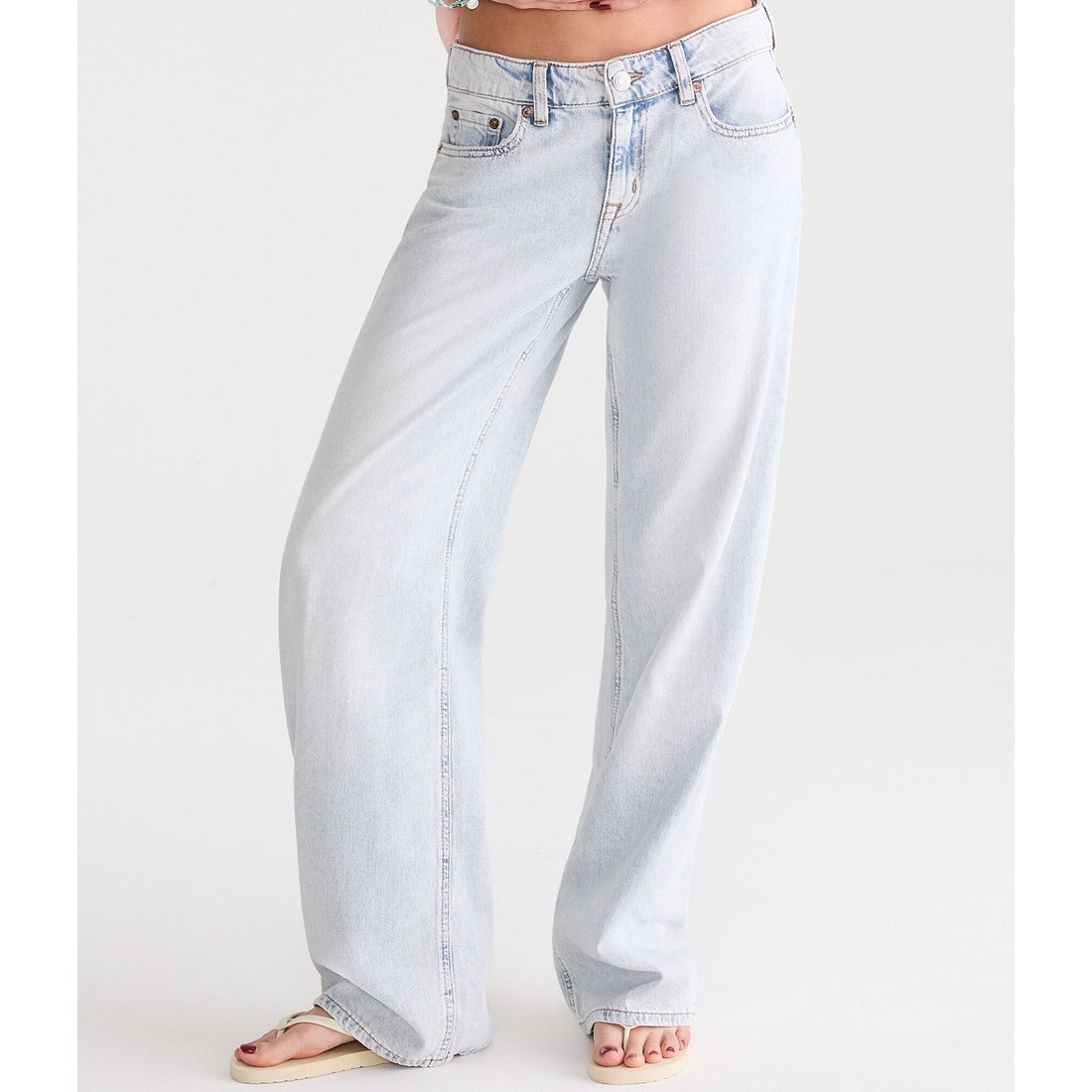 Low-Rise Baggy Wide Leg Jean