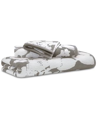 Sanders Floral Antimicrobial Cotton Bath Towel, 30&quot; x 56&quot;