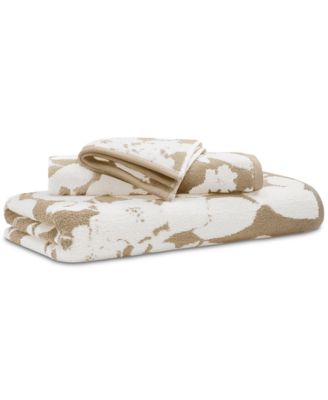 Sanders Floral Antimicrobial Cotton Bath Towel, 30&quot; x 56&quot;