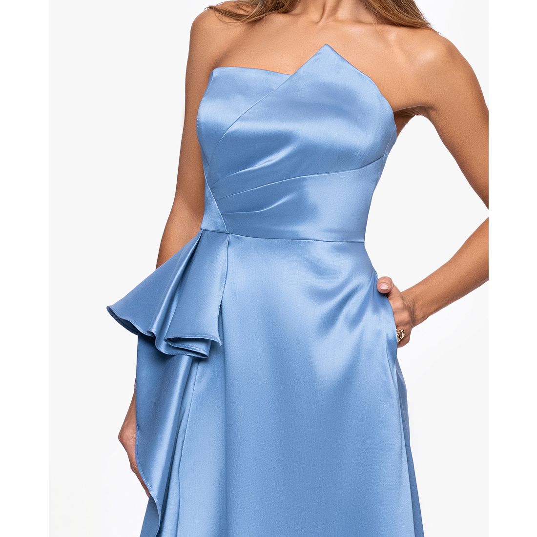 Xscape Women's Strapless Side Ruffle Satin Ball Gown