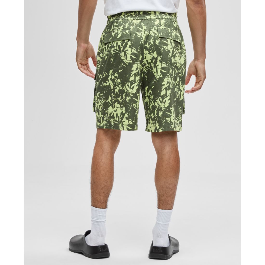 Mode of One Men's Abstracted Floral Regular-Fit Printed 9" Cargo Shorts, Macy's Exclusive