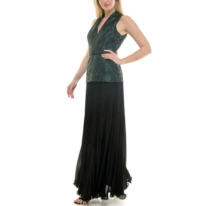 Taylor Women's V-Neck Pleat Detail Dress