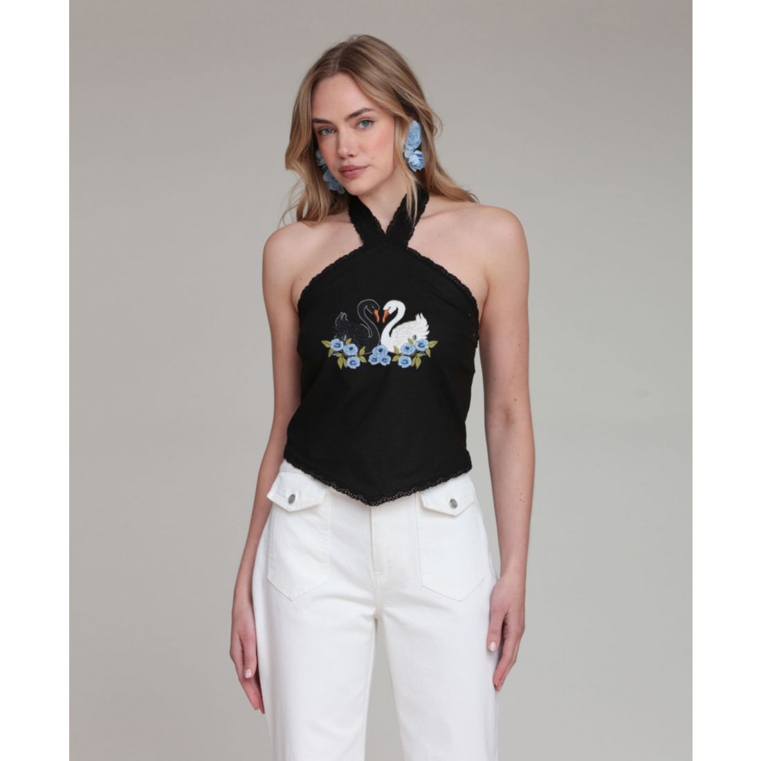 Avec Les Filles Women's Halter Tie-Neck Top