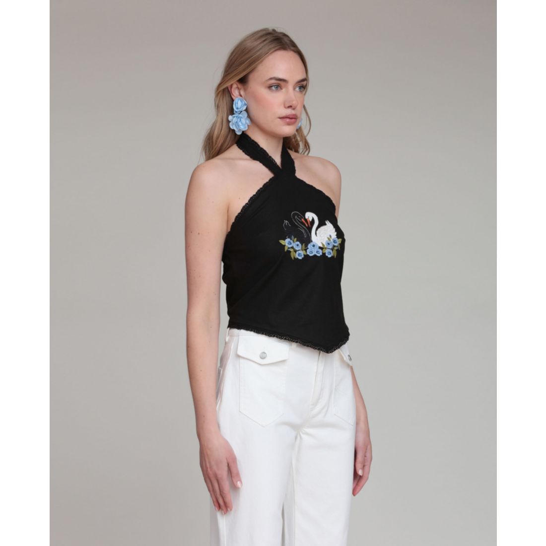 Avec Les Filles Women's Halter Tie-Neck Top