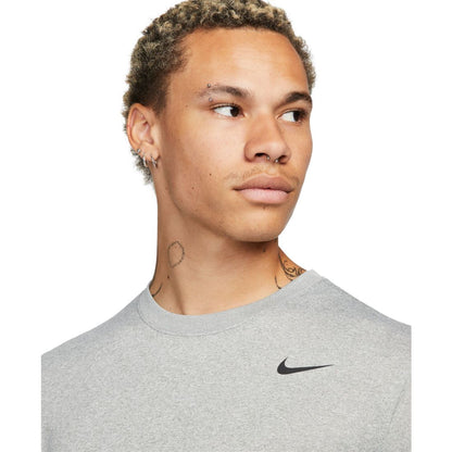 Nike Men's Relaxed-Fit Long-Sleeve Fitness T-Shirt