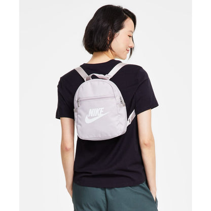 Nike Women's Sportswear Club Essentials T-Shirt
