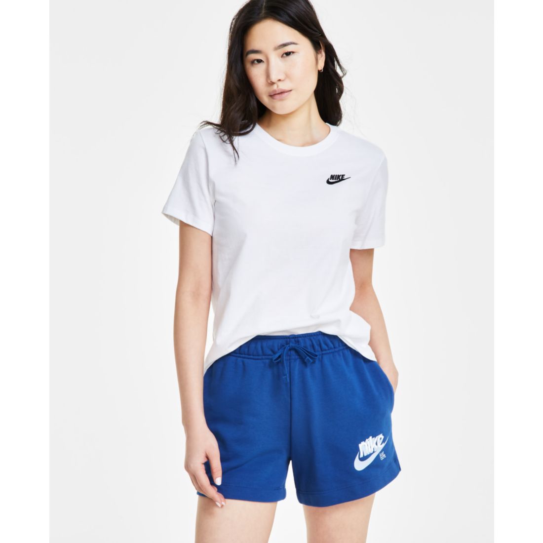 Nike Women's Sportswear Club Essentials T-Shirt