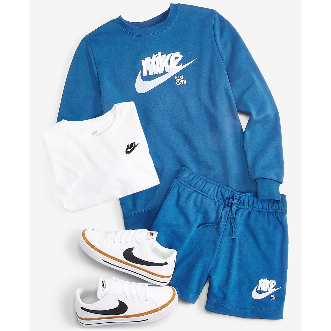 Nike Women's Sportswear Club Essentials T-Shirt
