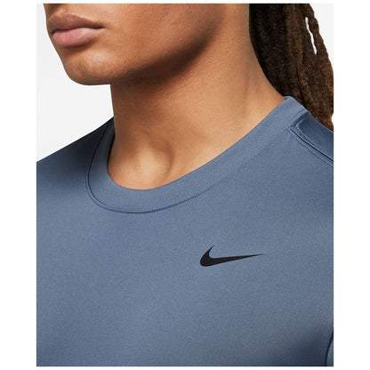 Nike Men's Relaxed-Fit Long-Sleeve Fitness T-Shirt