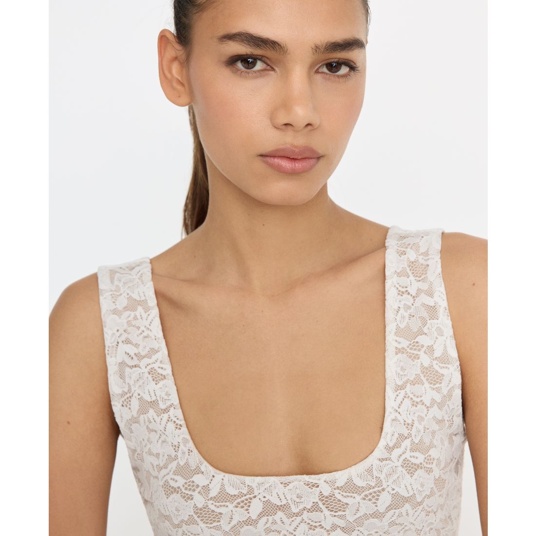 Good American Women's Stretch Lace Scoop Neck Tank Bodysuit, Regular & Plus Size
