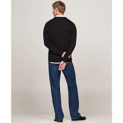 Tommy Hilfiger Men's Essential Solid V-Neck Sweater