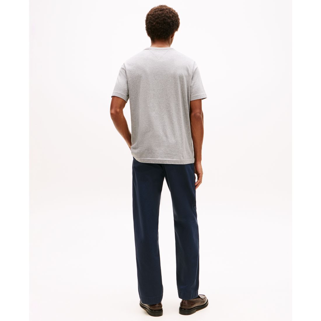 Tommy Hilfiger Men's Small Crest Outline T-shirt