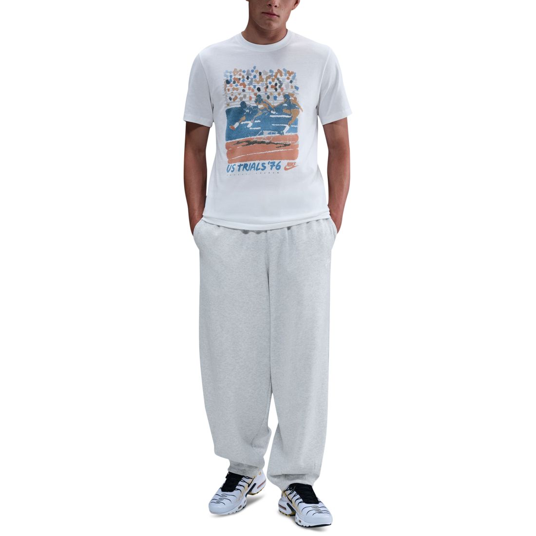 Nike Men's Sportswear Graphic T-Shirt