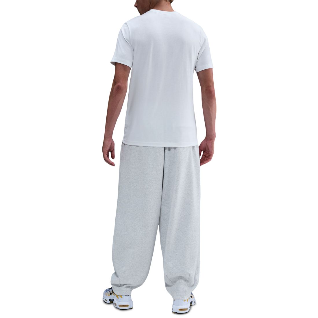Nike Men's Sportswear Graphic T-Shirt