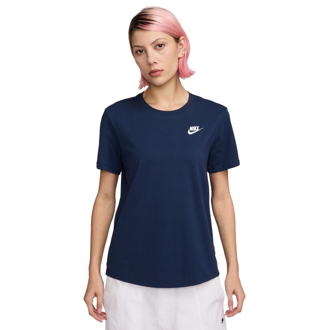 Nike Women's Sportswear Club Essentials T-Shirt