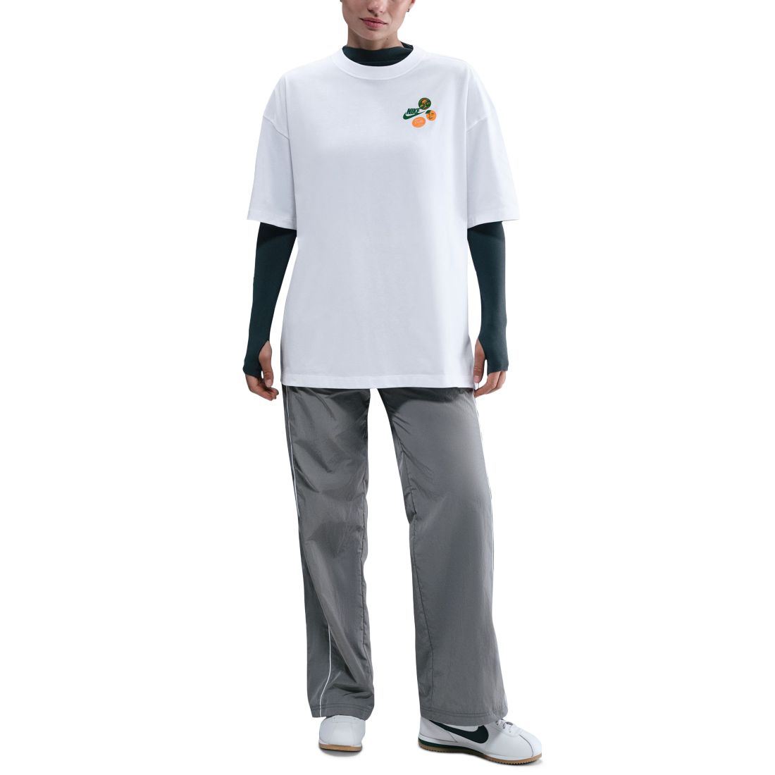 Nike Sportswear Women's Oversized Short-Sleeve Graphic T-Shirt