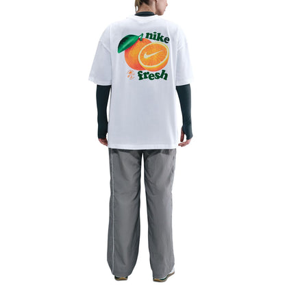 Nike Sportswear Women's Oversized Short-Sleeve Graphic T-Shirt