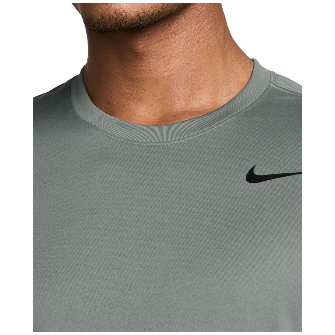 Nike Men's Relaxed-Fit Long-Sleeve Fitness T-Shirt