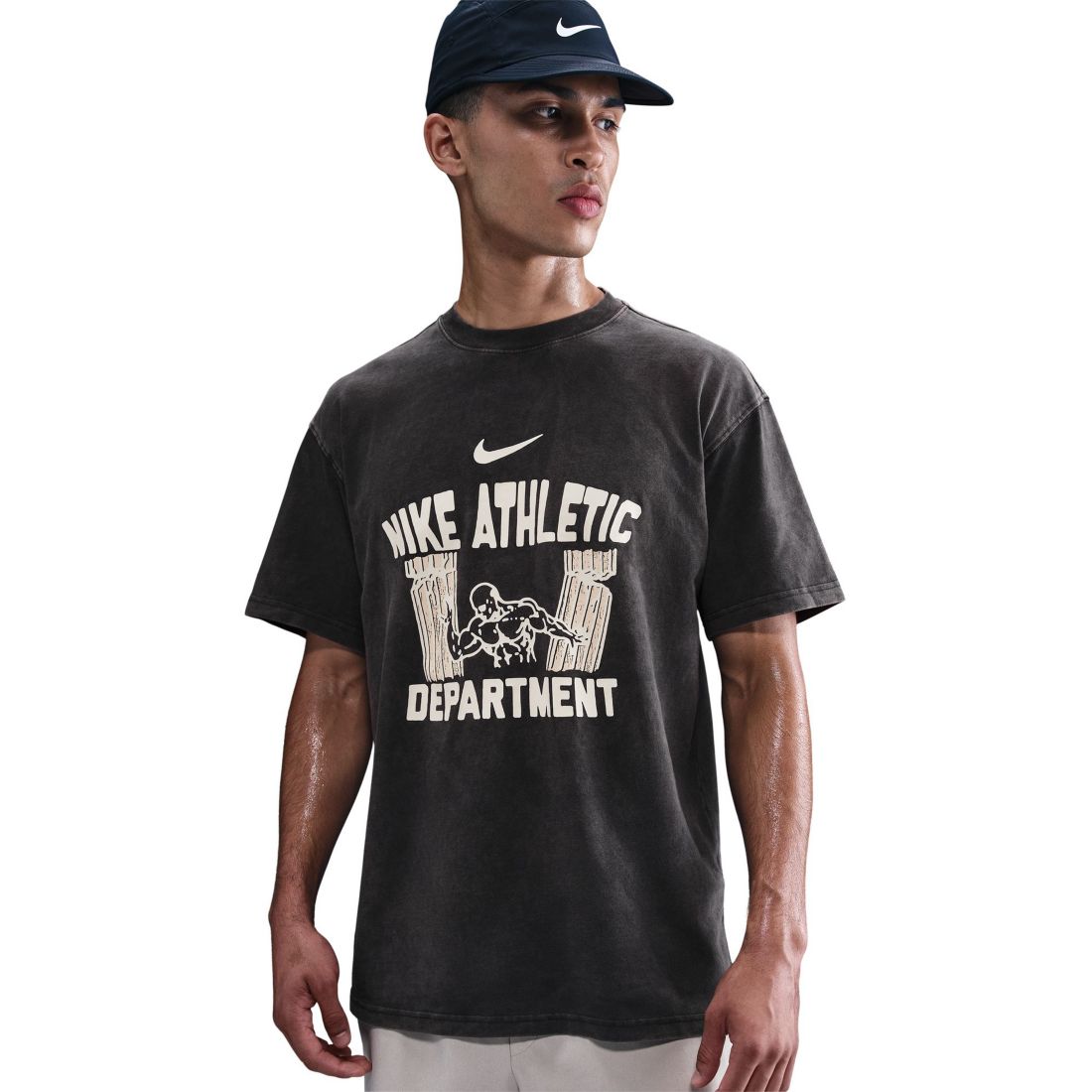 Nike Men's Short Sleeve Roomy Fit T-Shirt