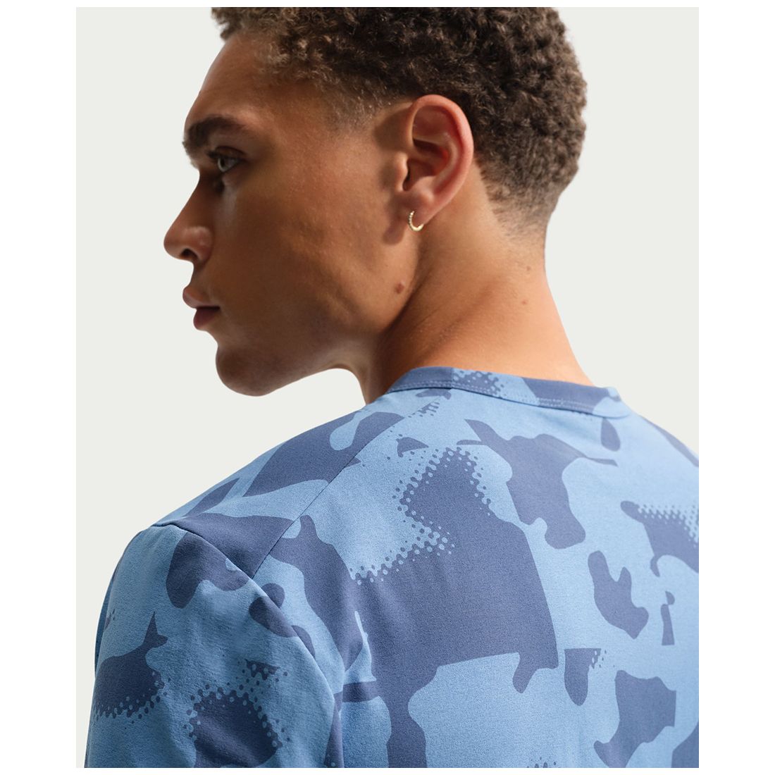 Nike Men's Hyverse Dri-fit Uv Short-Sleeve Training Crewneck T-Shirt