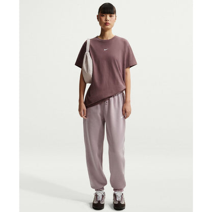 Nike Women's Sportswear Crewneck T-Shirt