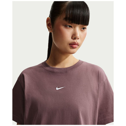 Nike Women's Sportswear Crewneck T-Shirt