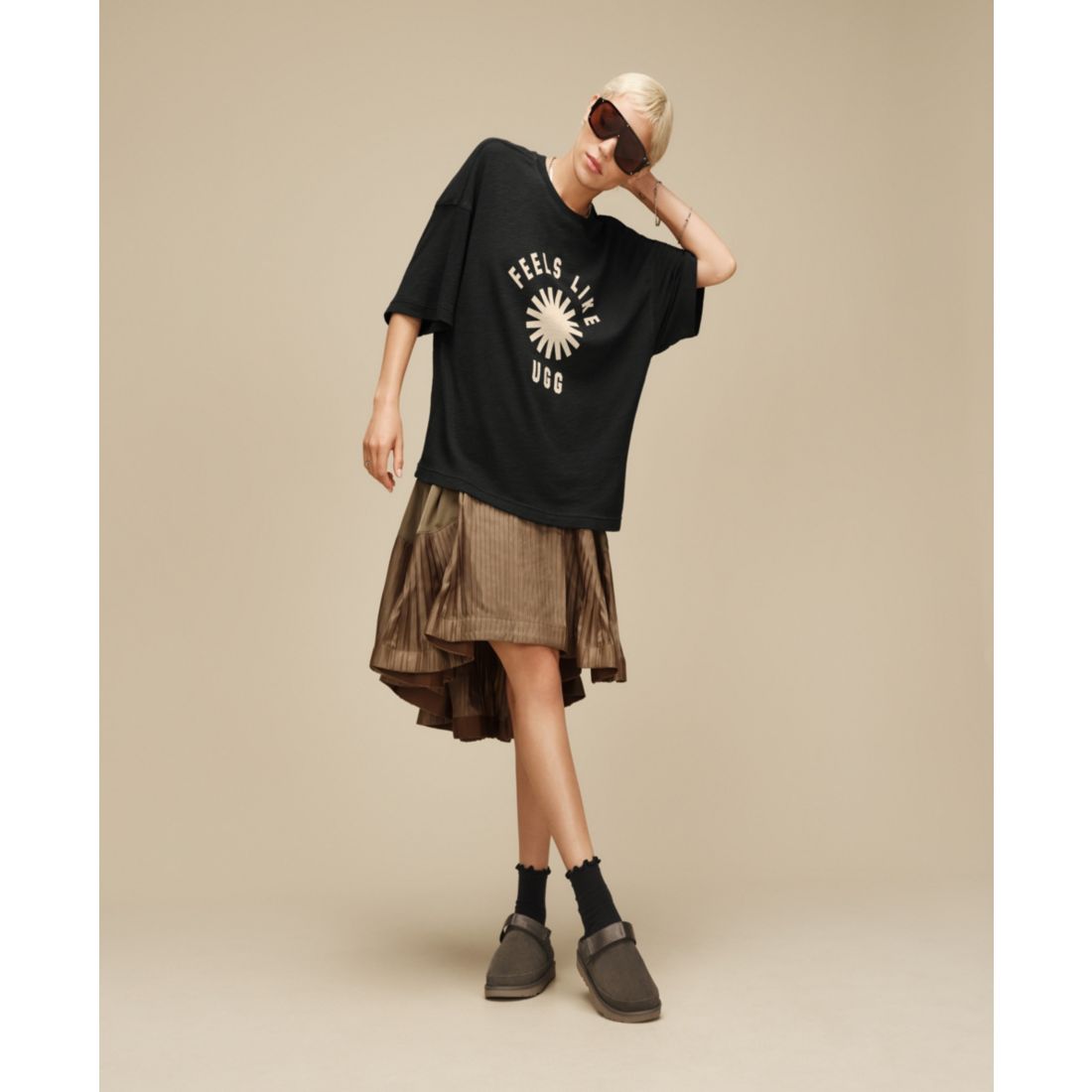 Ugg Women's Relaxed-Fit Graphic T-Shirt - Ink / Cream