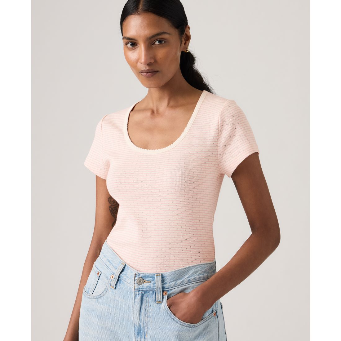 Levi's Women's Short-Sleeve Crew Neck Top