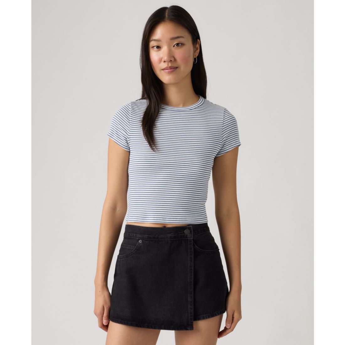 Levi's Women's Short-Sleeve Cropped Top