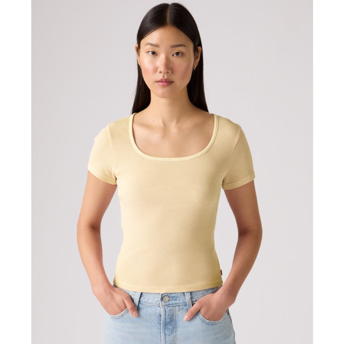 Levi's Women's Essential Square Neck T-Shirt
