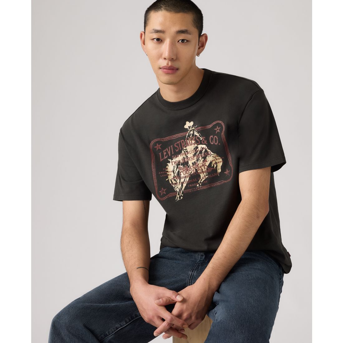 Levi's Men's Short-Sleeve Graphic T-Shirt