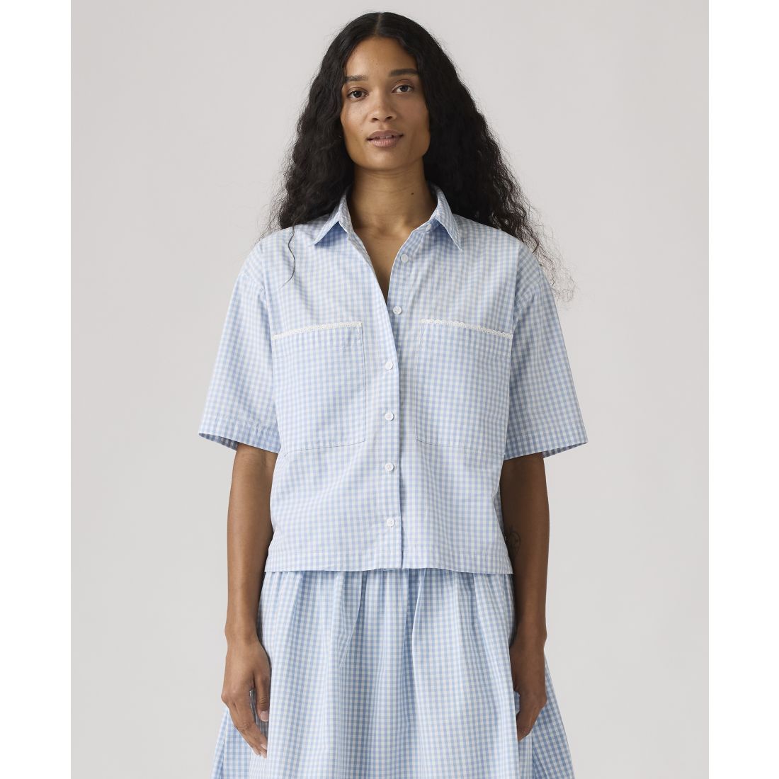 Levi's Women's Novelty Harlie Short-Sleeve Cotton Cropped Shirt