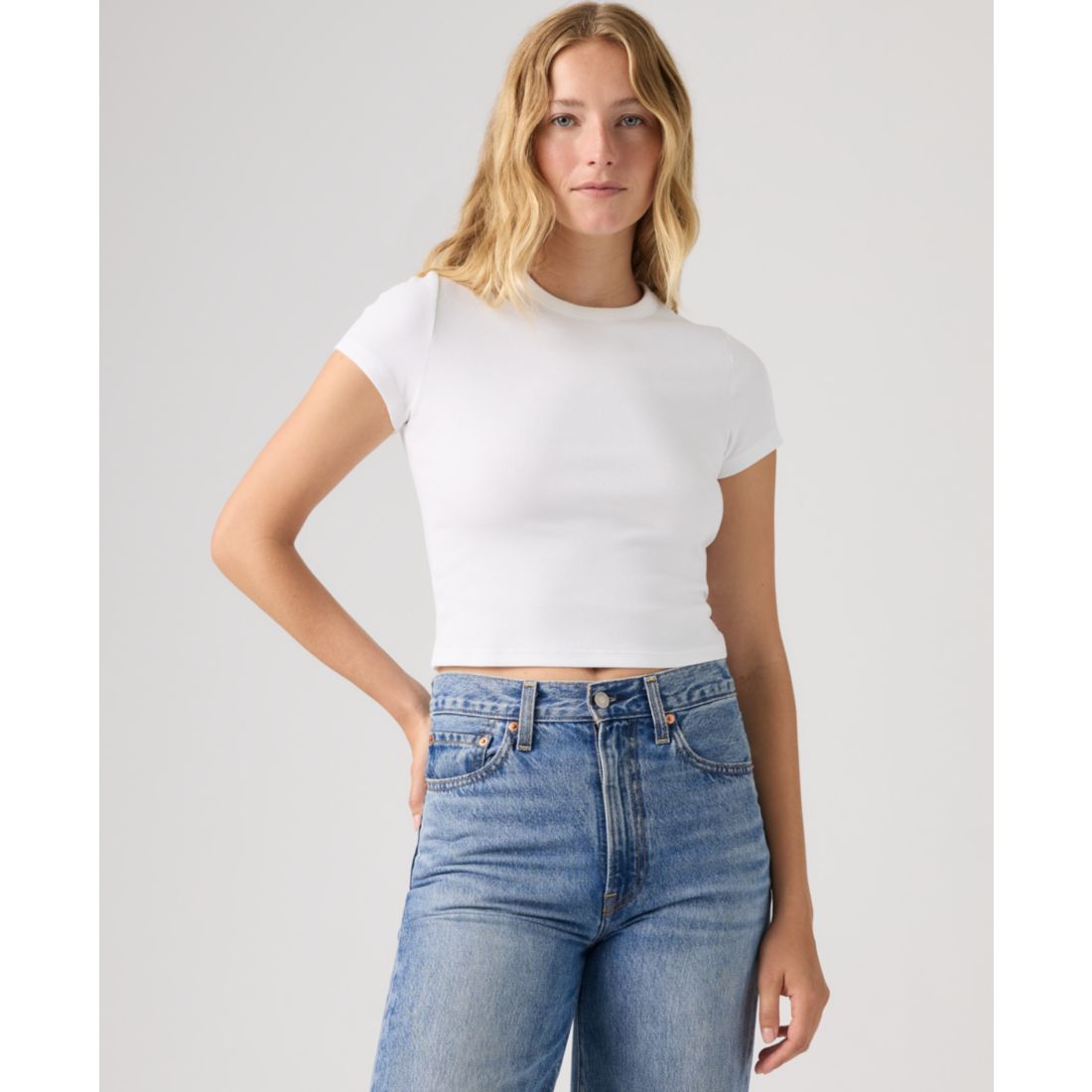 Levi's Women's Short-Sleeve Cropped Top