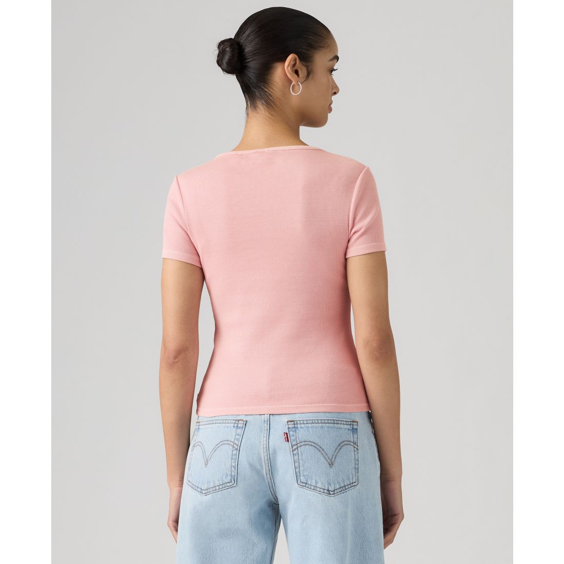 Levi's Women's Essential Square Neck T-Shirt