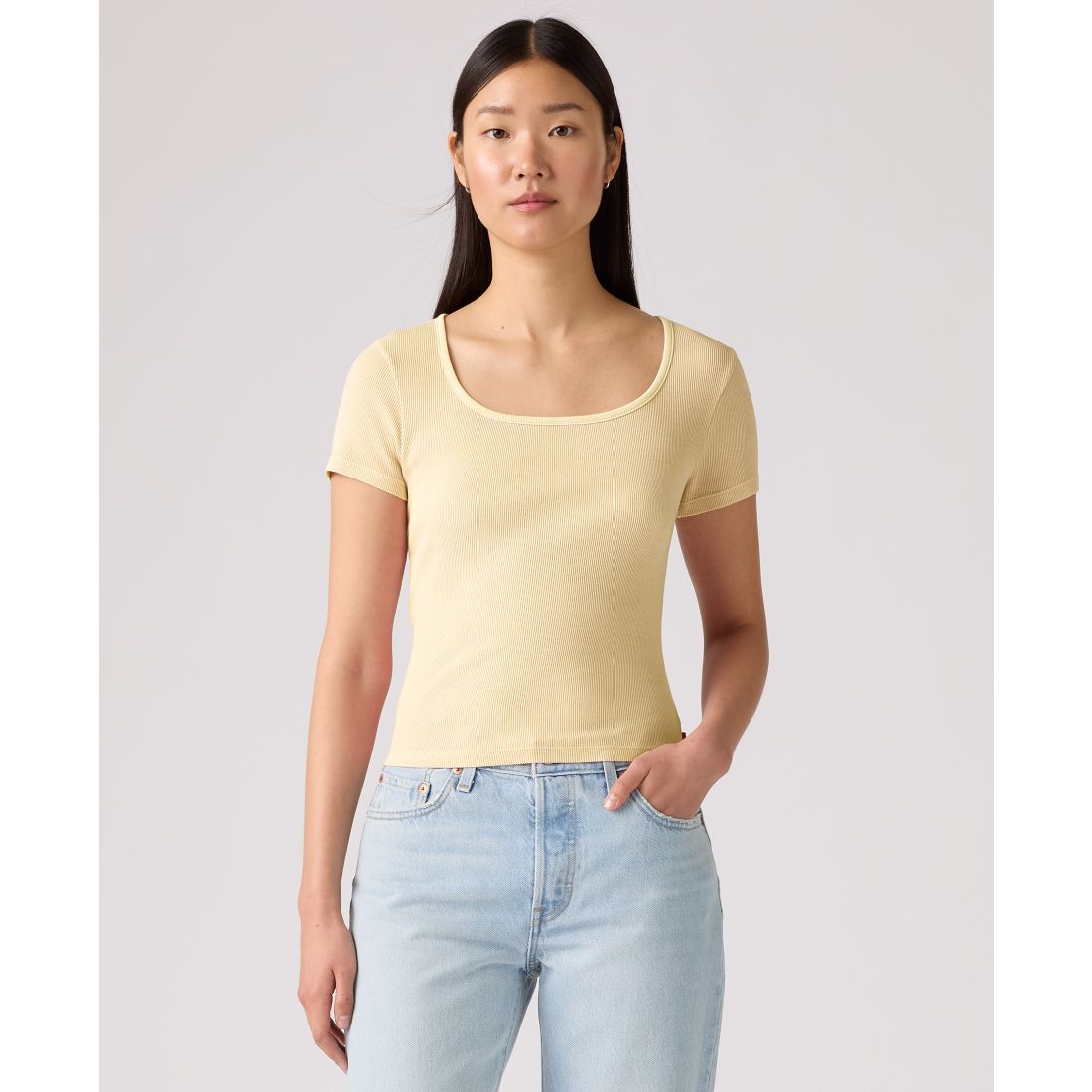Levi's Women's Essential Square Neck T-Shirt