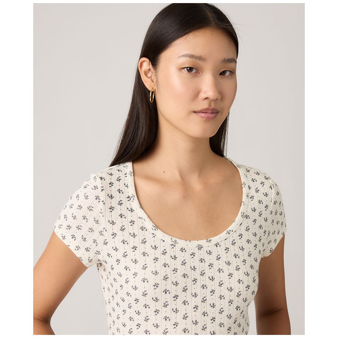 Levi's Women's Short-Sleeve Crew Neck Top