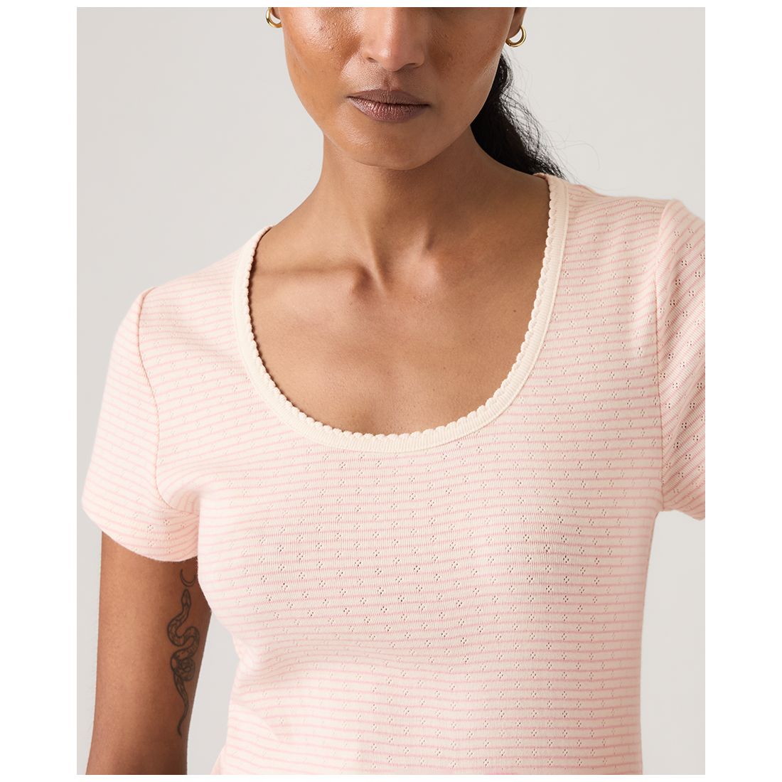 Levi's Women's Short-Sleeve Crew Neck Top