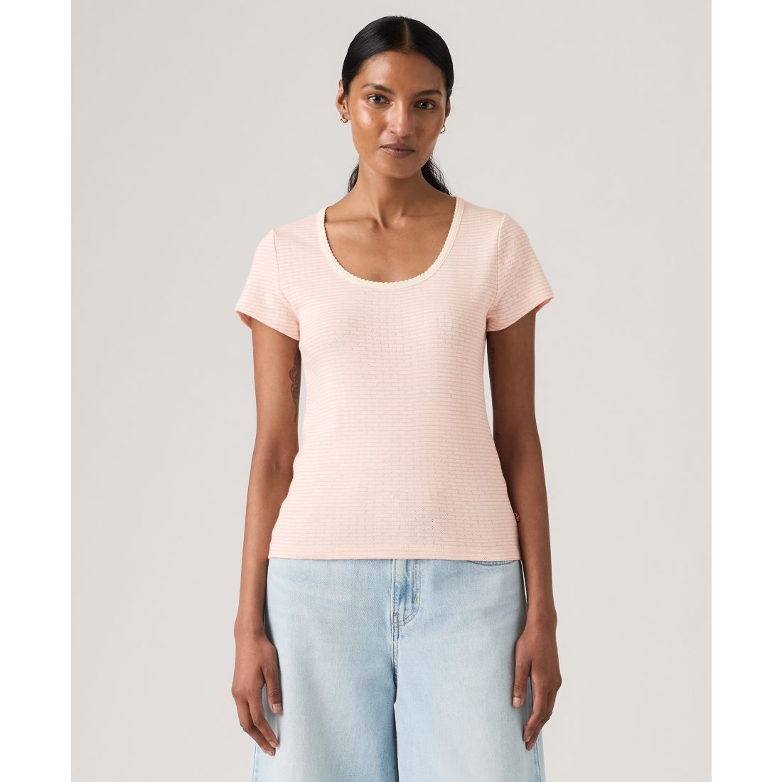 Levi's Women's Short-Sleeve Crew Neck Top