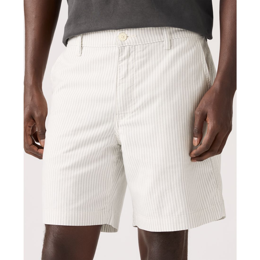 Levi's Men's Relaxed-Fit 8" Chino Shorts