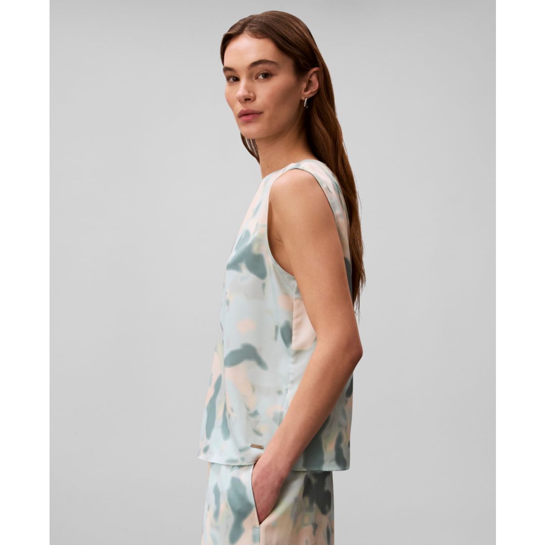 Calvin Klein Women's Printed Sleeveless Crewneck Top